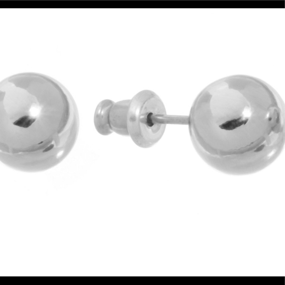 Polish Metallic Studs Earring - Picture 4 of 4